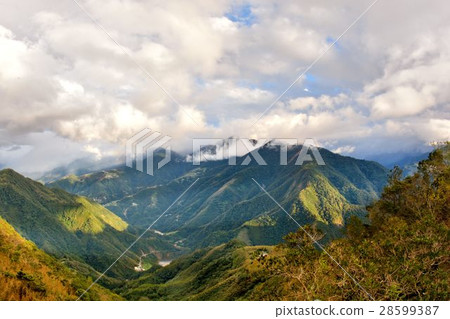 山上雲霧:新竹宇老 山上雲霧:新竹宇老 28599387