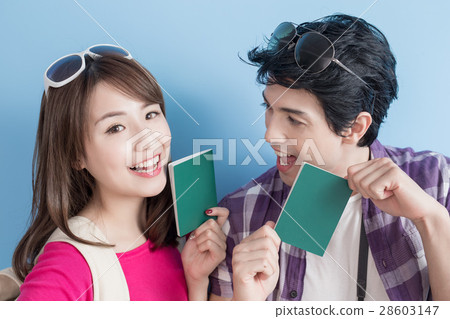 young couple go to travel young couple go to travel 28603147