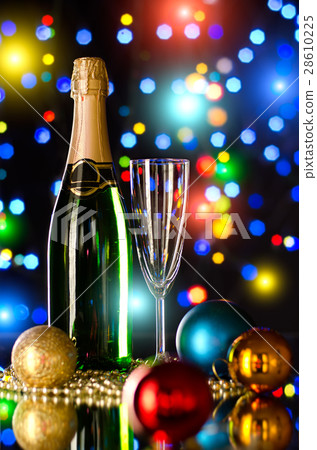 champagne champagne 28610225