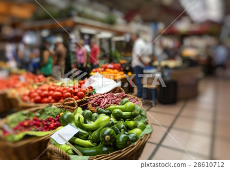 Fresh exotic fruits in Mercado Dos Lavradores 28610712