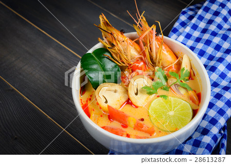 Tom Yum Soup 28613287