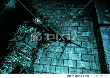 US Army Ranger with machinegun 28614435