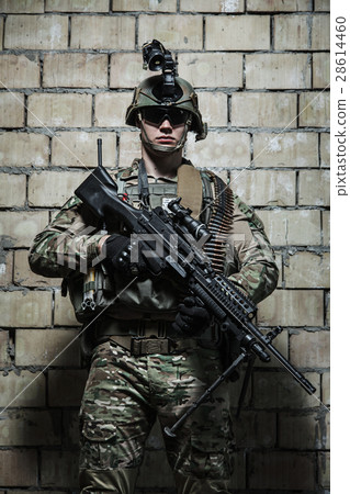 US Army Ranger with machinegun 28614460