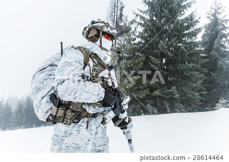 Winter arctic warfare Winter arctic warfare 28614464
