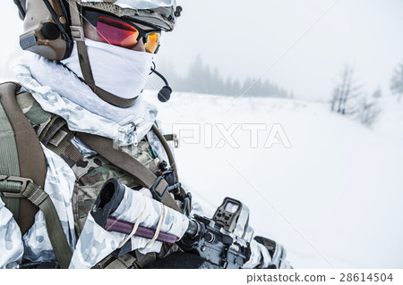 Winter arctic warfare Winter arctic warfare 28614504
