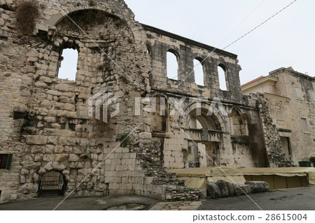 世界遺產戴克里先宮的銀色之門 28615004