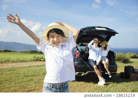 happy Family with little girl travel by car happy Family with little girl travel by car 28615219
