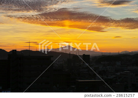 Morning glow of Oyama seen from Matsue city Morning glow of Oyama seen from Matsue city 28615257