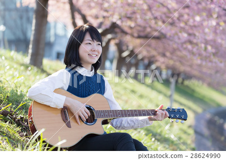 女人和吉他 28624990