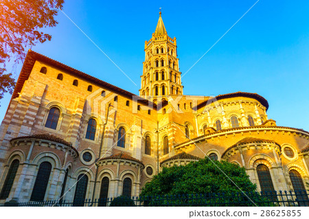 The bell tower of the Basilica of Saint Sernin The bell tower of the Basilica of Saint Sernin 28625855