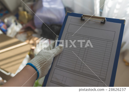 Garbage house 28626237