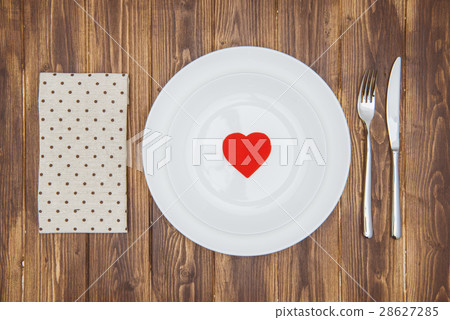 Celebrate valentine's day, Heart shape on a plate Celebrate valentine's day, Heart shape on a plate 28627285