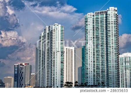 Miami Florida congested highways 28635633