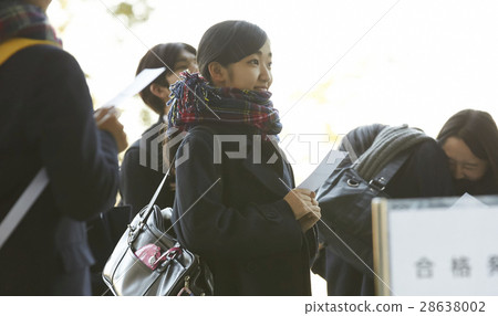 Announcement of successful applicant 28638002