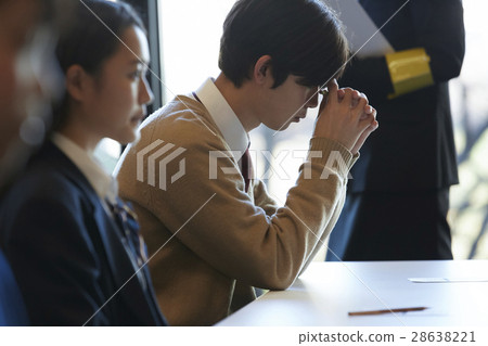 學生參加考試場地考試 學生參加考試場地考試 28638221