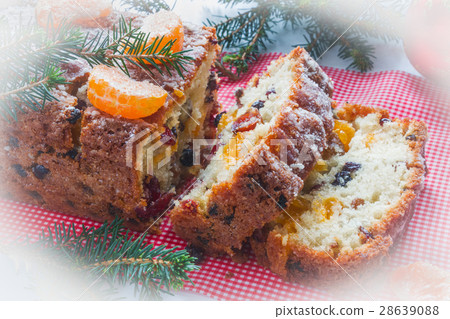 Homemade Christmas fruit sweet cake 28639088