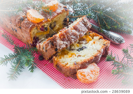 Homemade Christmas fruit sweet cake 28639089