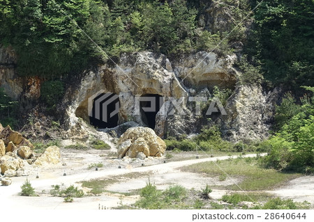 泉山磁場（日本瓷器的原產地） 28640644