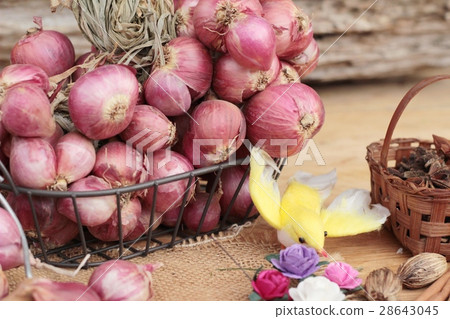 raw shallots for cooking on wood background. 28643045