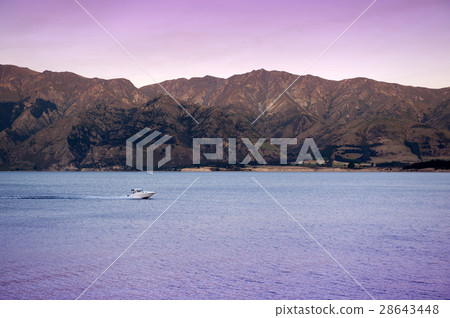 Lake Hawea in the Otago Region of New Zealand Lake Hawea in the Otago Region of New Zealand 28643448