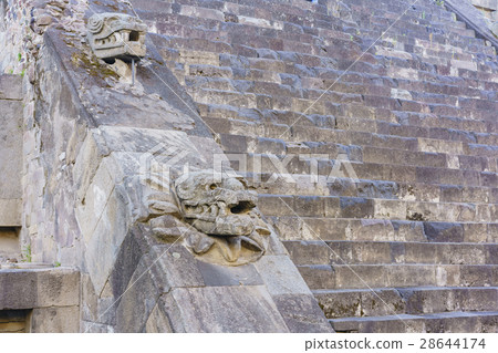 墨西哥著名的羽蛇廟 28644174