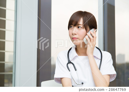 A nurse woman 28647769