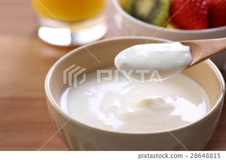 酸奶,格蘭諾拉麥片 酸奶,格蘭諾拉麥片 28648815
