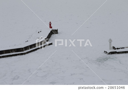 Streets of drift ice Utoro 28651046