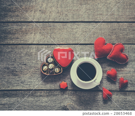 Valentine card with red hearts Valentine card with red hearts 28653468