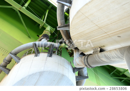 Rain water drain pipe of elevated road 28653806
