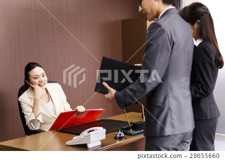 女性商務官員秘書辦公室小姐商人人 照片素材 圖片 圖庫