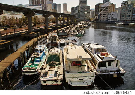 Ships on Shibaura canal and mooring Ships on Shibaura canal and mooring 28656434