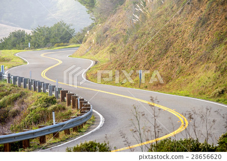 Highway 1 on the pacific coast, California, USA. Highway 1 on the pacific coast, California, USA. 28656620