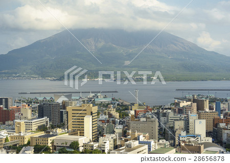 Symbolic symbols of Kagoshima that gigantic eruption created Majestic Sakurajima and beautiful Jinjiang Bay, the view that volcano and city coexist Symbolic symbols of Kagoshima that gigantic eruption created Majestic Sakurajima and beautiful Jinjiang Bay, the view that volcano and city coexist 28656878