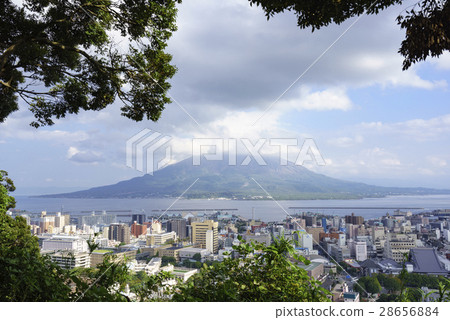 Symbolic symbols of Kagoshima that gigantic eruption created Majestic Sakurajima and beautiful Jinjiang Bay, the view that volcano and city coexist Symbolic symbols of Kagoshima that gigantic eruption created Majestic Sakurajima and beautiful Jinjiang Bay, the view that volcano and city coexist 28656884