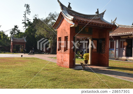 台灣,台南,南門路,孔廟,全台首學,至聖先師,儒家,學說,孟子,古蹟,成年禮,智慧毛,牛,春秋,歷史 台灣,台南,南門路,孔廟,全台首學,至聖先師,儒家,學說,孟子,古蹟,成年禮,智慧毛,牛,春秋,歷史 28657301