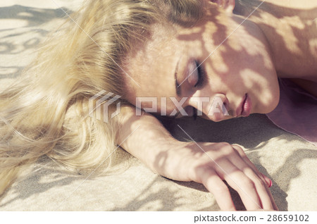 Light through the lace 28659102