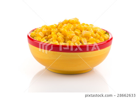 sweet canned corn in bowl 28662633