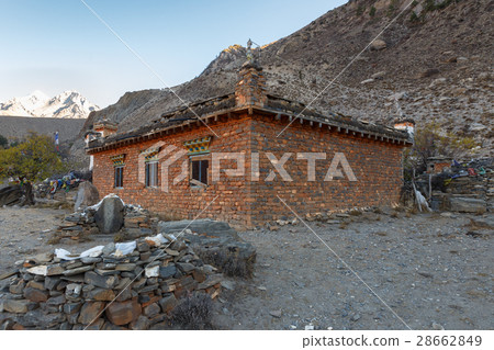 Bonpo Gompa. Lupra 28662849