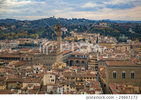 Beautiful aerial view of Florence 28663172