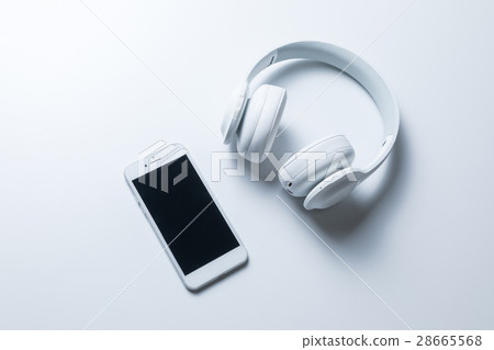 Wireless headphone and smartphone Wireless headphone and smartphone 28665568