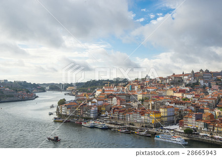 Landscape of Porto (Portugal) 28665943