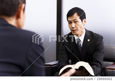 律師律師辦公室客戶客戶律師助理男性商務諮詢會議 28666002