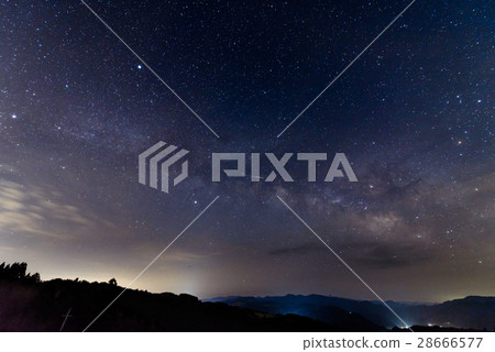 Milky Way and Meteor Milky Way and Meteor 28666577