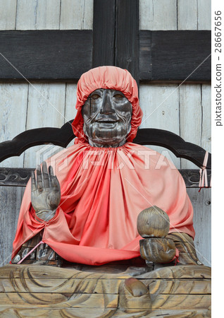 A wooden image of "Ben-su Roong Priest (Binzuru Sōja)" (Todaiji / Nara City, Nara Prefecture) 28667656