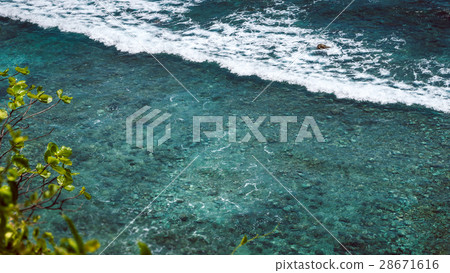 Long Waves on Atuh Beach, Nusa Penida 28671616