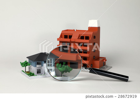 A house 28672919