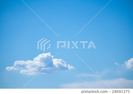 藍天和雲彩蓬鬆雲彩 藍天和雲彩蓬鬆雲彩 28691375
