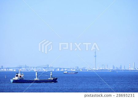 Blue sky and sea background in Tokyo Bay 28693231