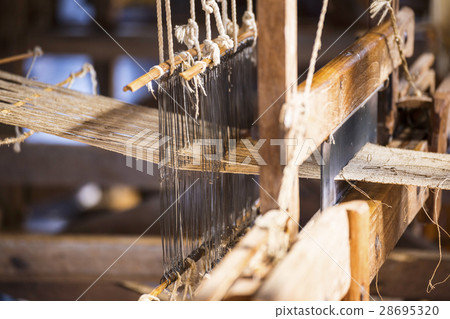 woman Weaving 28695320